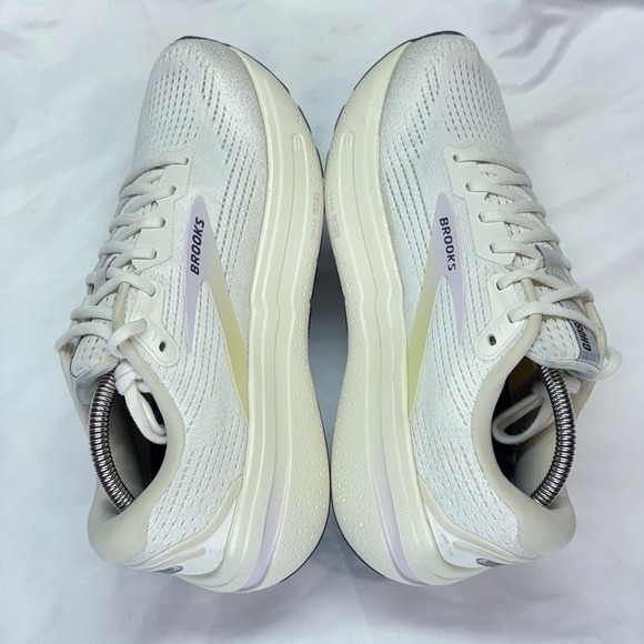 Brooks Ghost Max 2 Womens Size 10.5 Cream Purple Athletic Running Shoes Sneakers - Picture 5 of 16